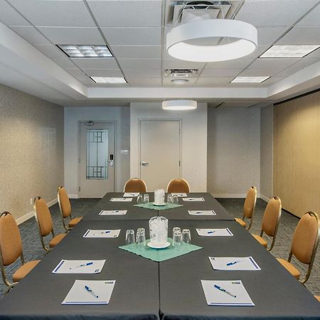 Holiday Inn Express & Suites Medicine Hat By Ihg Екстер'єр фото