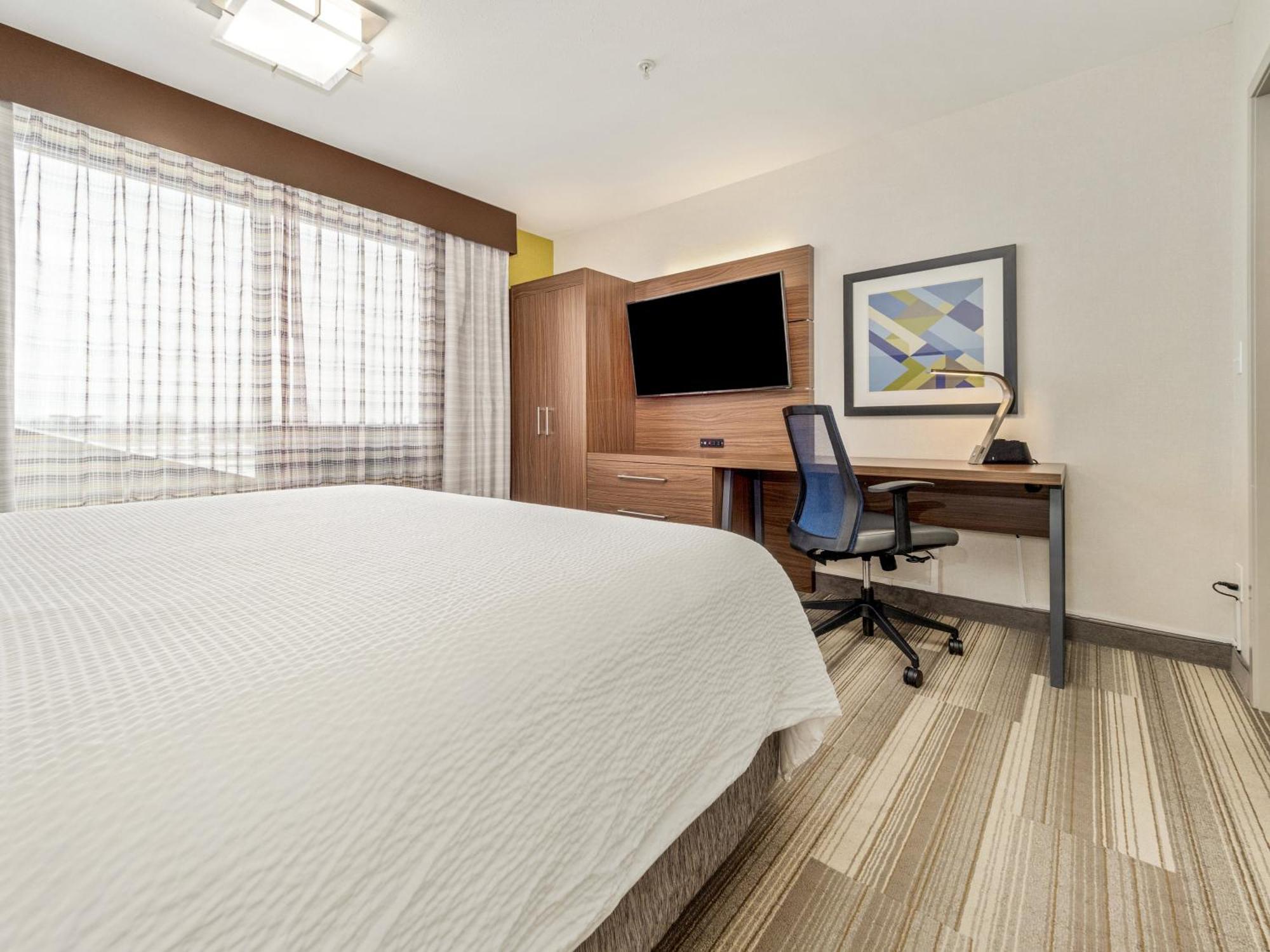 Holiday Inn Express & Suites Medicine Hat By Ihg Екстер'єр фото