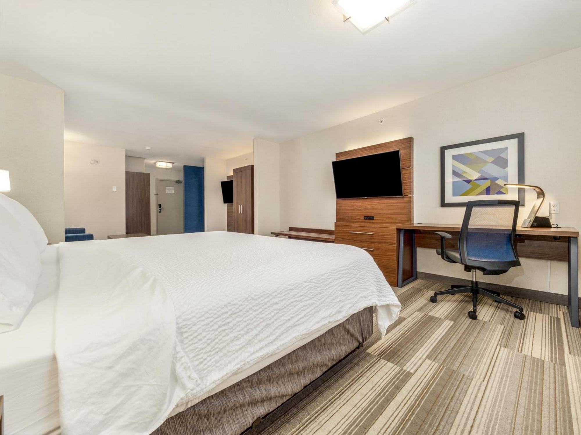 Holiday Inn Express & Suites Medicine Hat By Ihg Екстер'єр фото