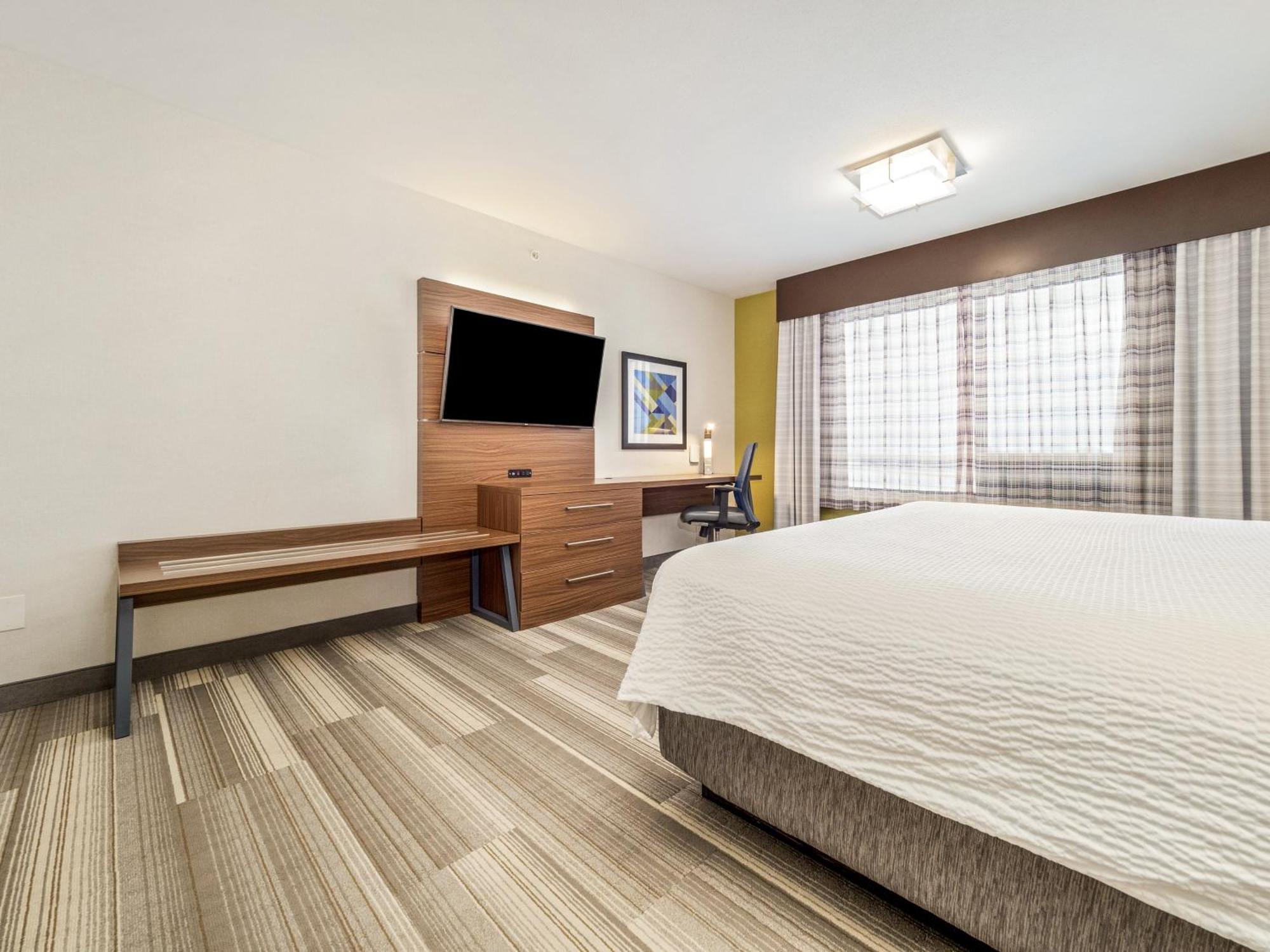 Holiday Inn Express & Suites Medicine Hat By Ihg Екстер'єр фото