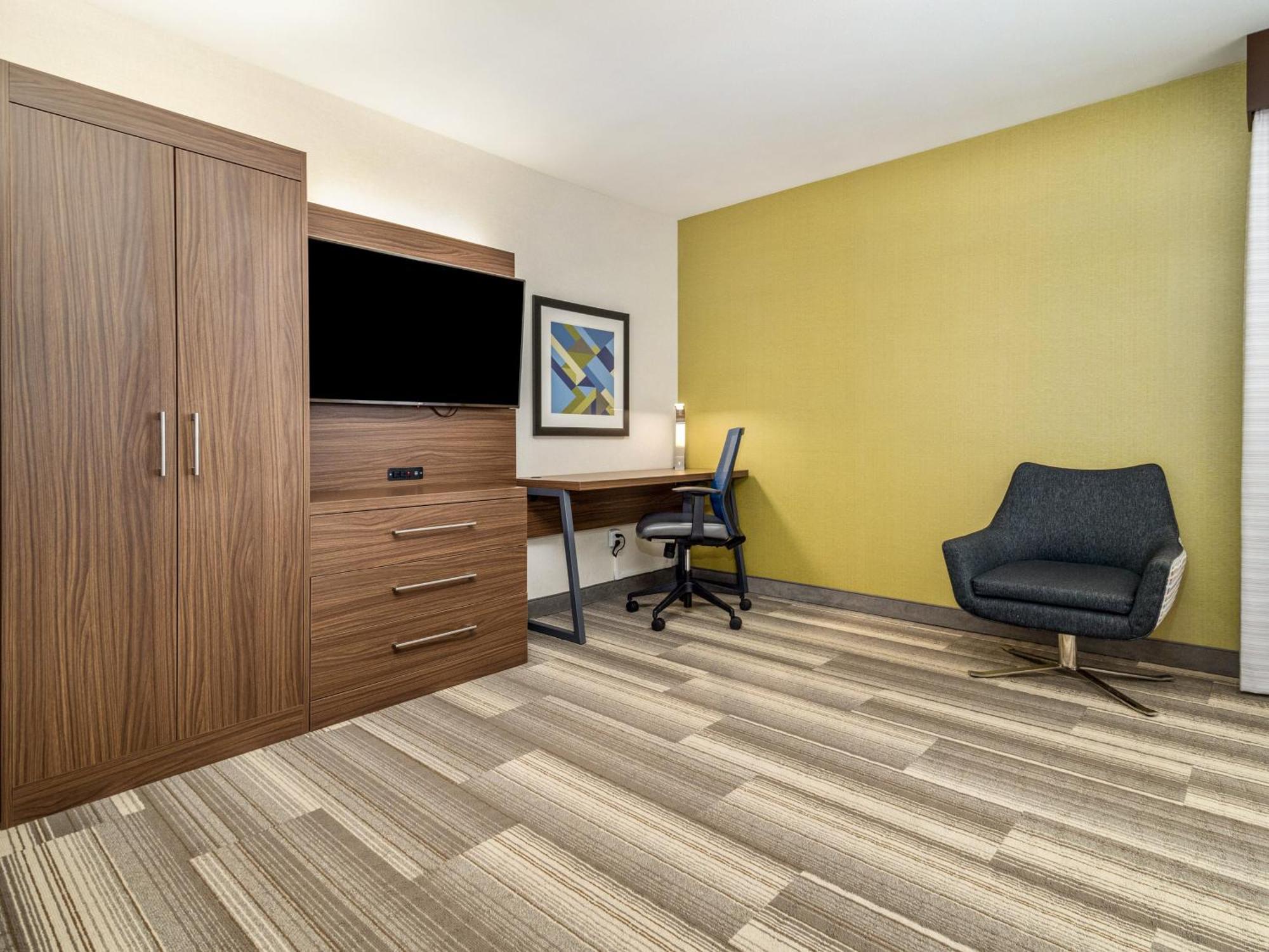 Holiday Inn Express & Suites Medicine Hat By Ihg Екстер'єр фото
