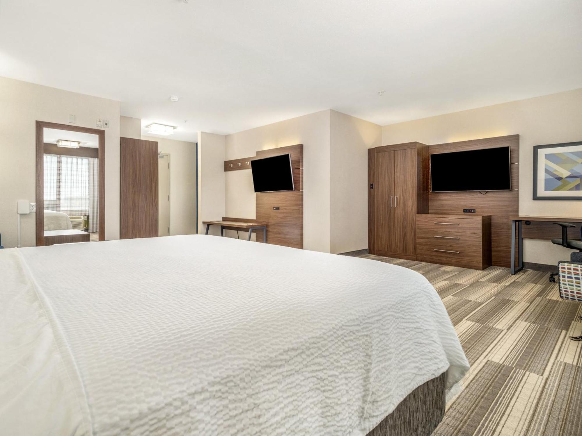 Holiday Inn Express & Suites Medicine Hat By Ihg Екстер'єр фото