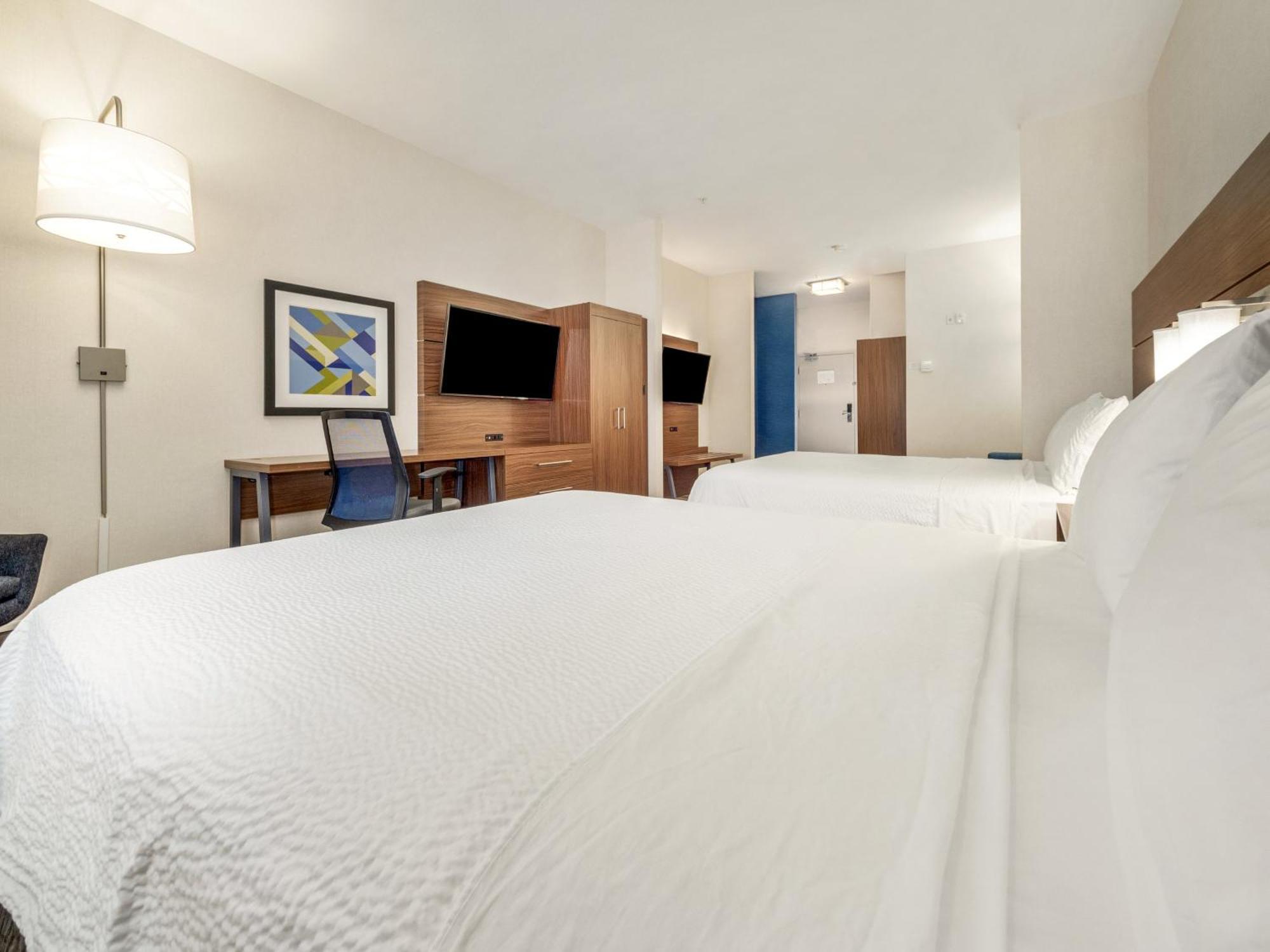 Holiday Inn Express & Suites Medicine Hat By Ihg Екстер'єр фото