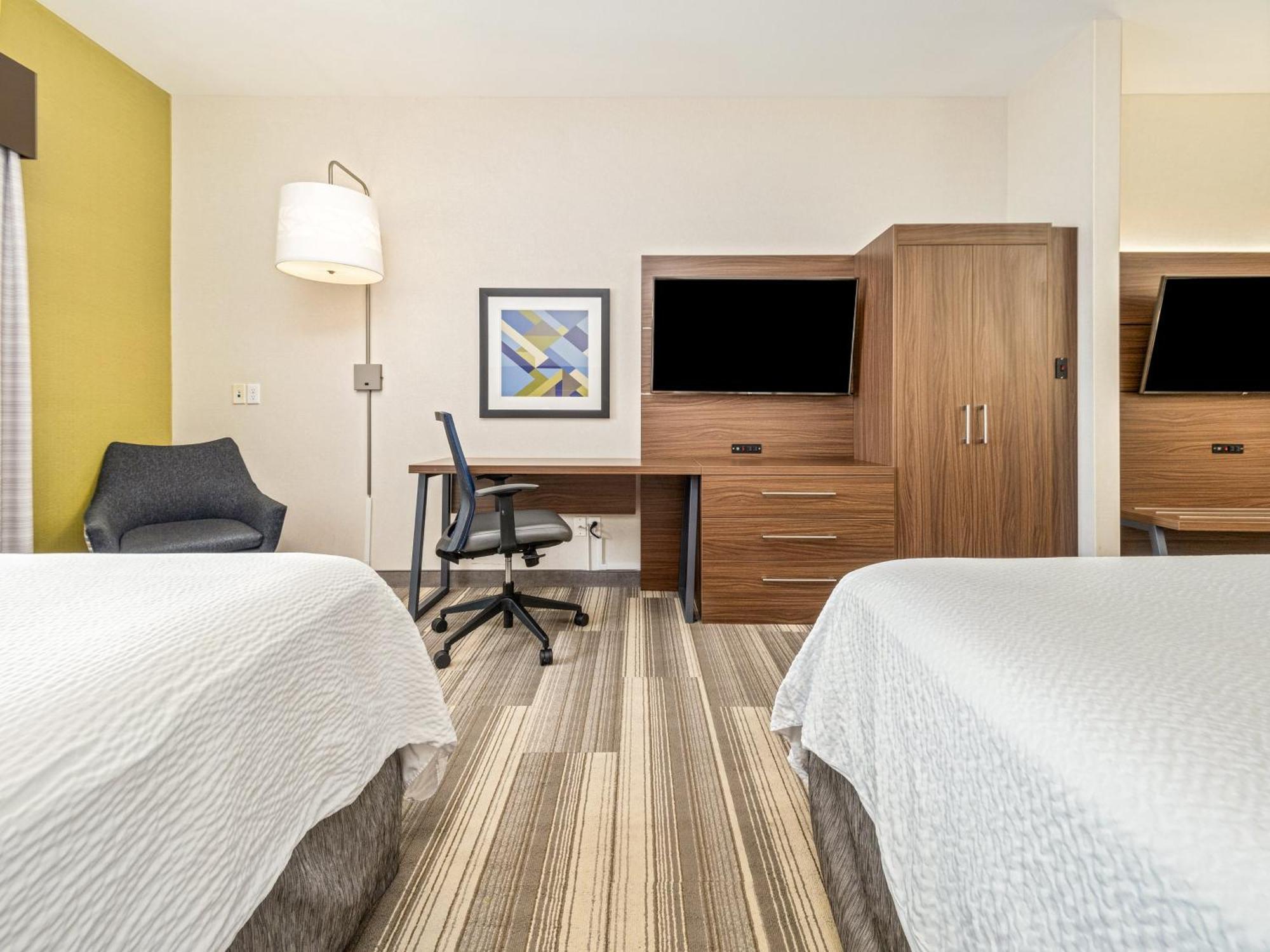 Holiday Inn Express & Suites Medicine Hat By Ihg Екстер'єр фото
