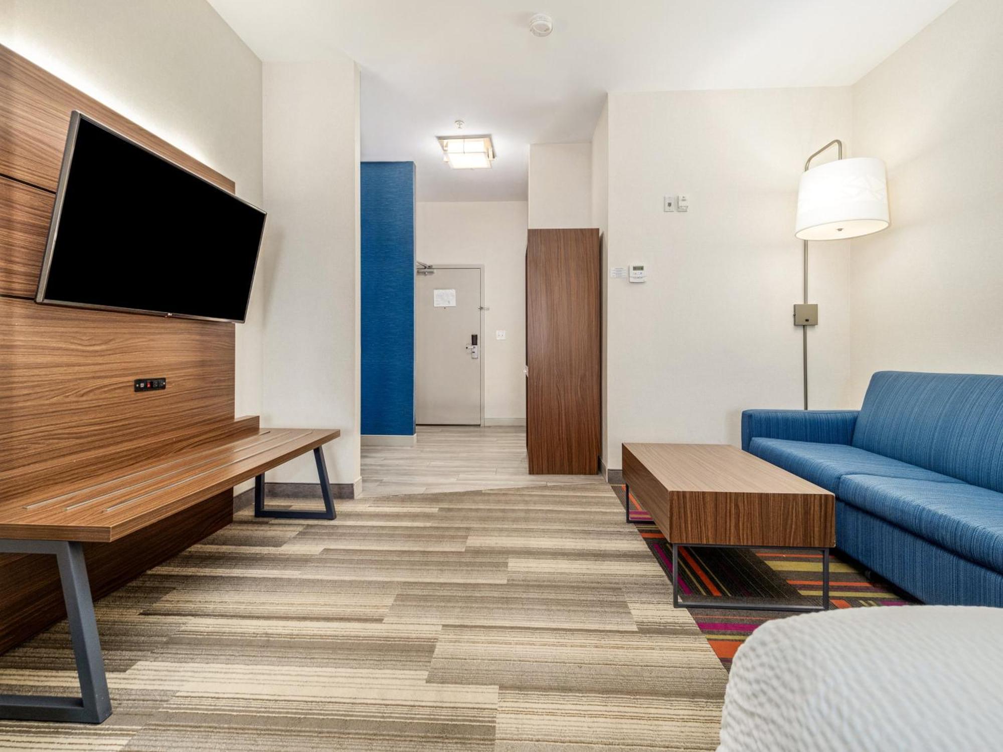 Holiday Inn Express & Suites Medicine Hat By Ihg Екстер'єр фото