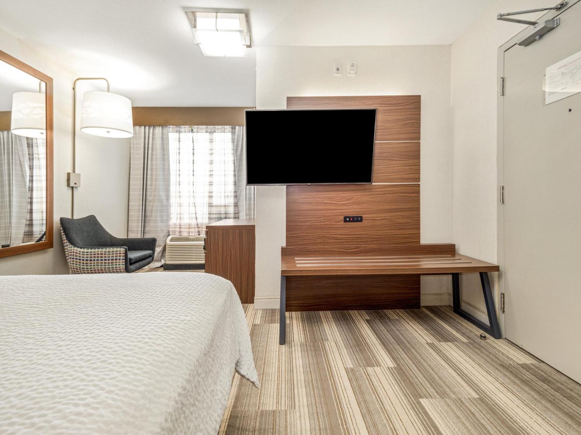Holiday Inn Express & Suites Medicine Hat By Ihg Екстер'єр фото